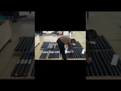 Поверхность резинового ролика гладкая, износостойкая и долговечна